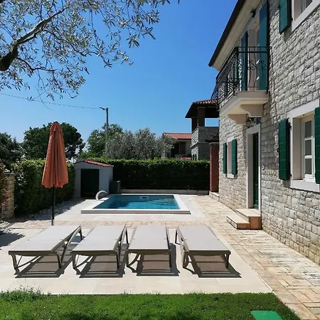 Nika Вилла *